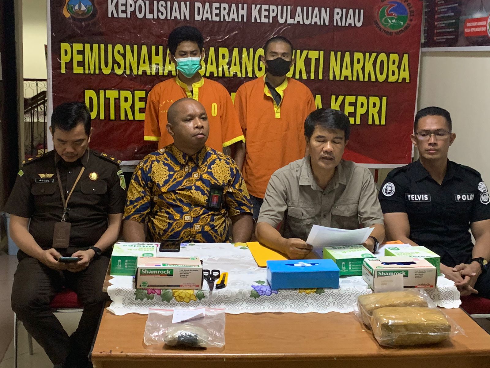 Polda Kepri Musnahkan BB Narkotika Jenis Ganja