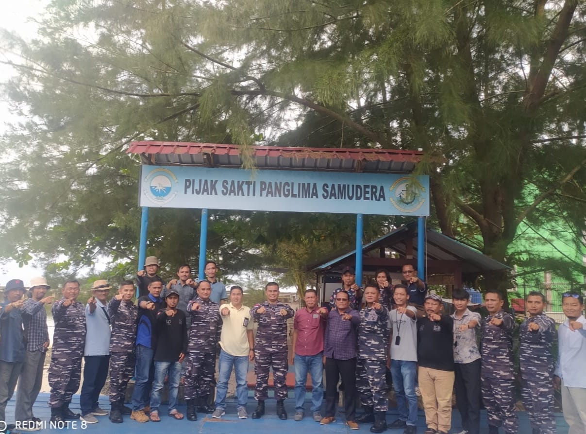 Danlanal Tarempa Ngopi Bareng Insan Pers di Anambas