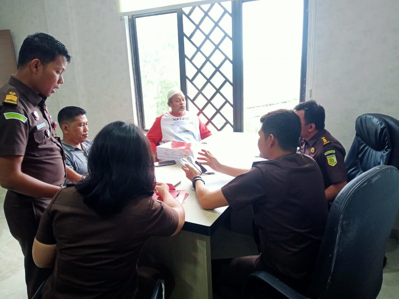 Kasus Korupsi Dana Hibah dan Bansos Kabupaten Natuna Senilai 1,77 Miliar Diserahkan Ke Kejati Kepri
