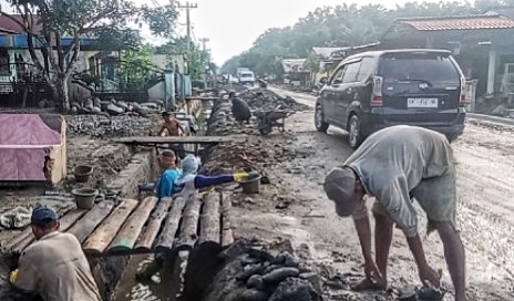 Proyek Drainase Miliaran di Kecamatan Sipispis Diduga Abal-Abal dan Berbahaya bagi Pengguna Jalan