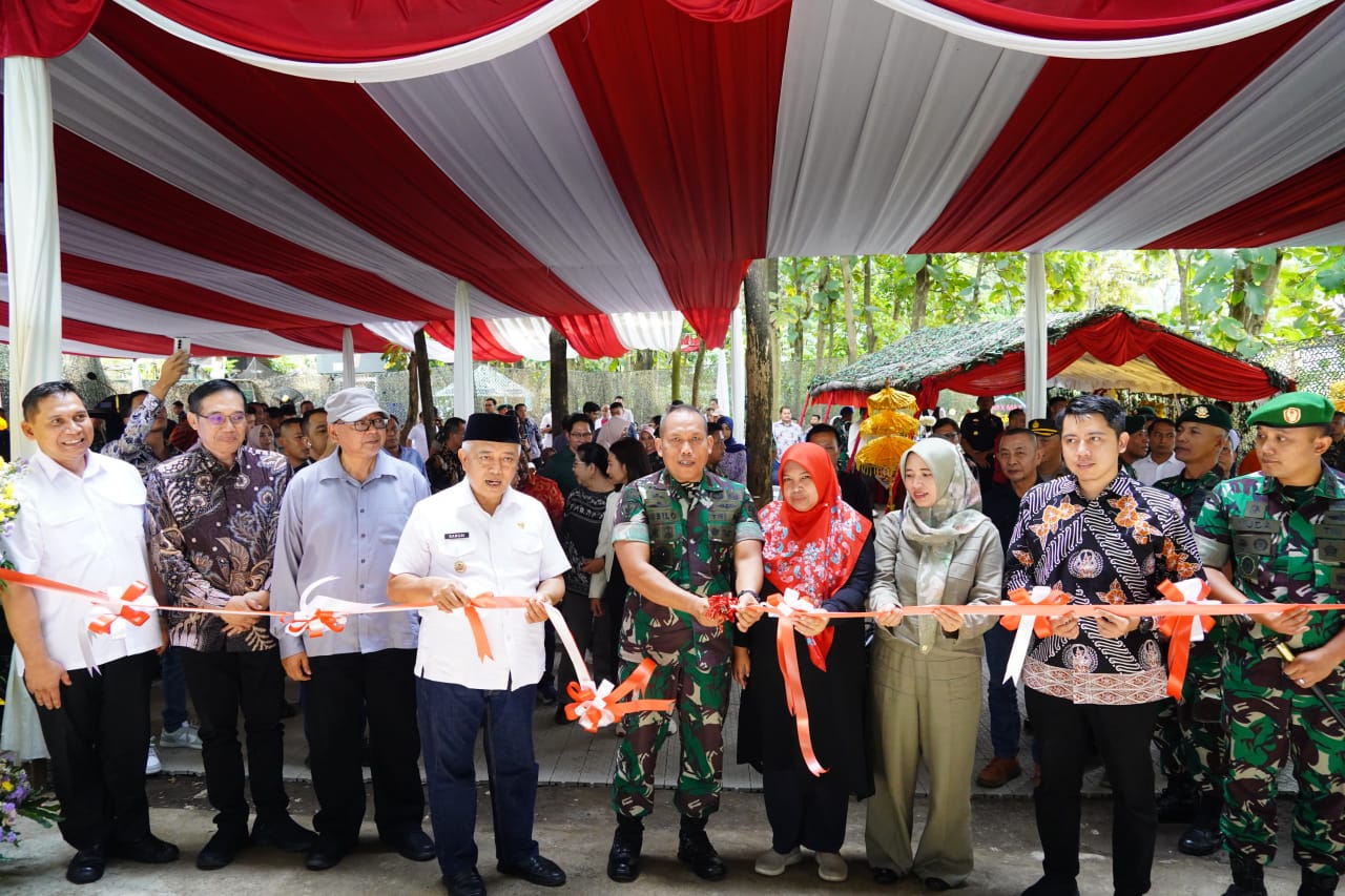 Wujud Nyata Peduli Lingkungan, Divif 2 Kostrad Resmikan Tempat Pengolahan Sampah Inovatif