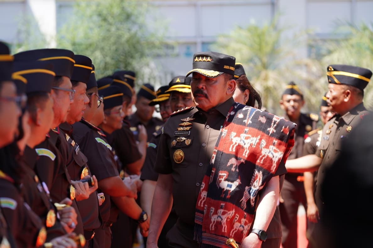 Jaksa Agung ST Burhanuddin Kunjungi Kejati NTT, Tegaskan Integritas, Reformasi Hukum, dan Dukungan Program Nasional