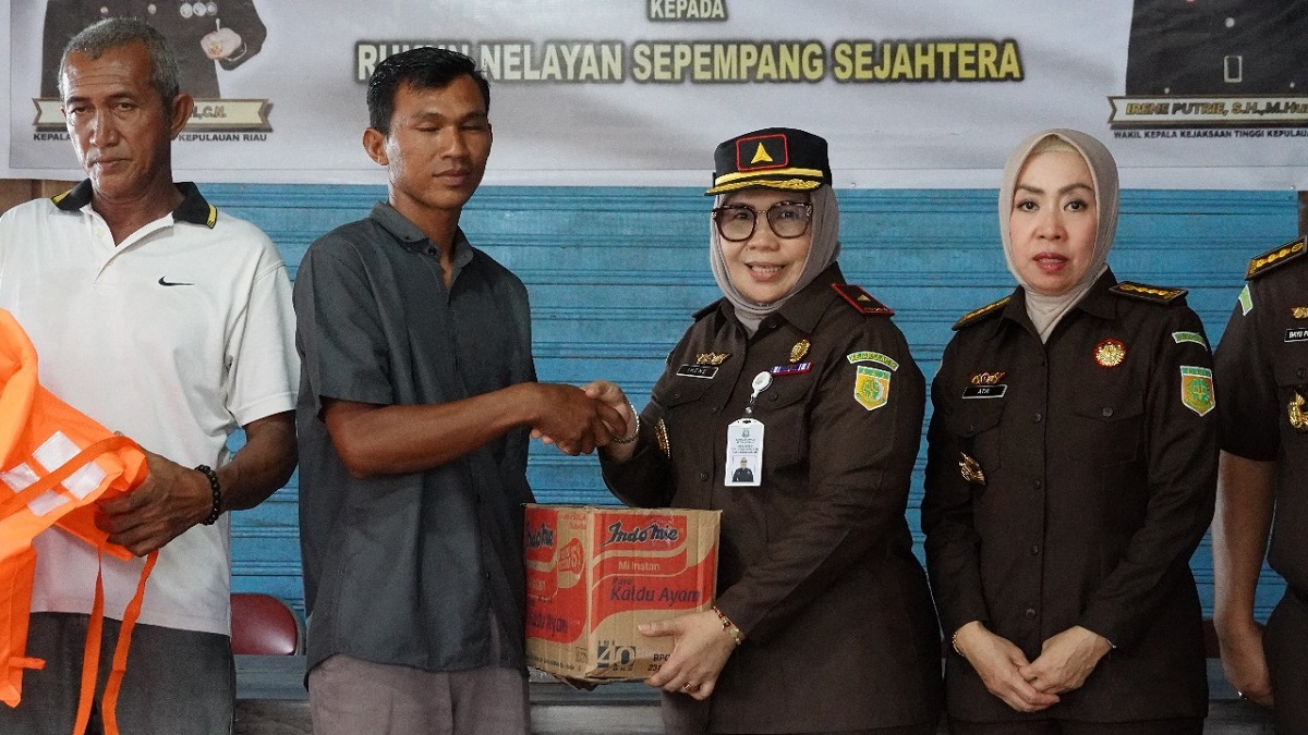 Wakajati Kepri Irene Putrie Supervisi ke Kejari Natuna, Dorong Penegakan Hukum Humanis dan Peduli Nelayan