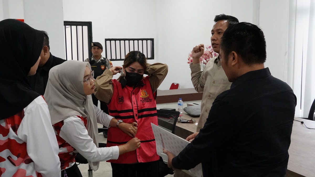 Kejati Kepri Tahan Mantan Direktur Operasional Terkait Dugaan Korupsi PNBP Jasa Pemanduan dan Penundaan Kapal