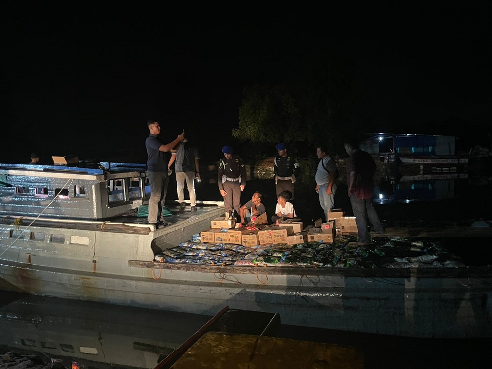 Kodim 0316/Batam Gagalkan Penyelundupan Puluhan Ton Sembako di Pelabuhan Haji Sage