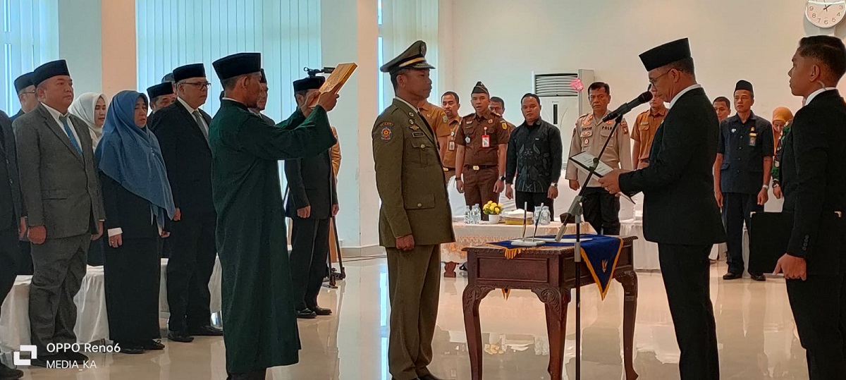 Bupati Aneng Tegaskan Integritas dan Profesionalisme Saat Lantik 17 Pejabat Pimpinan Tinggi Pratama Anambas