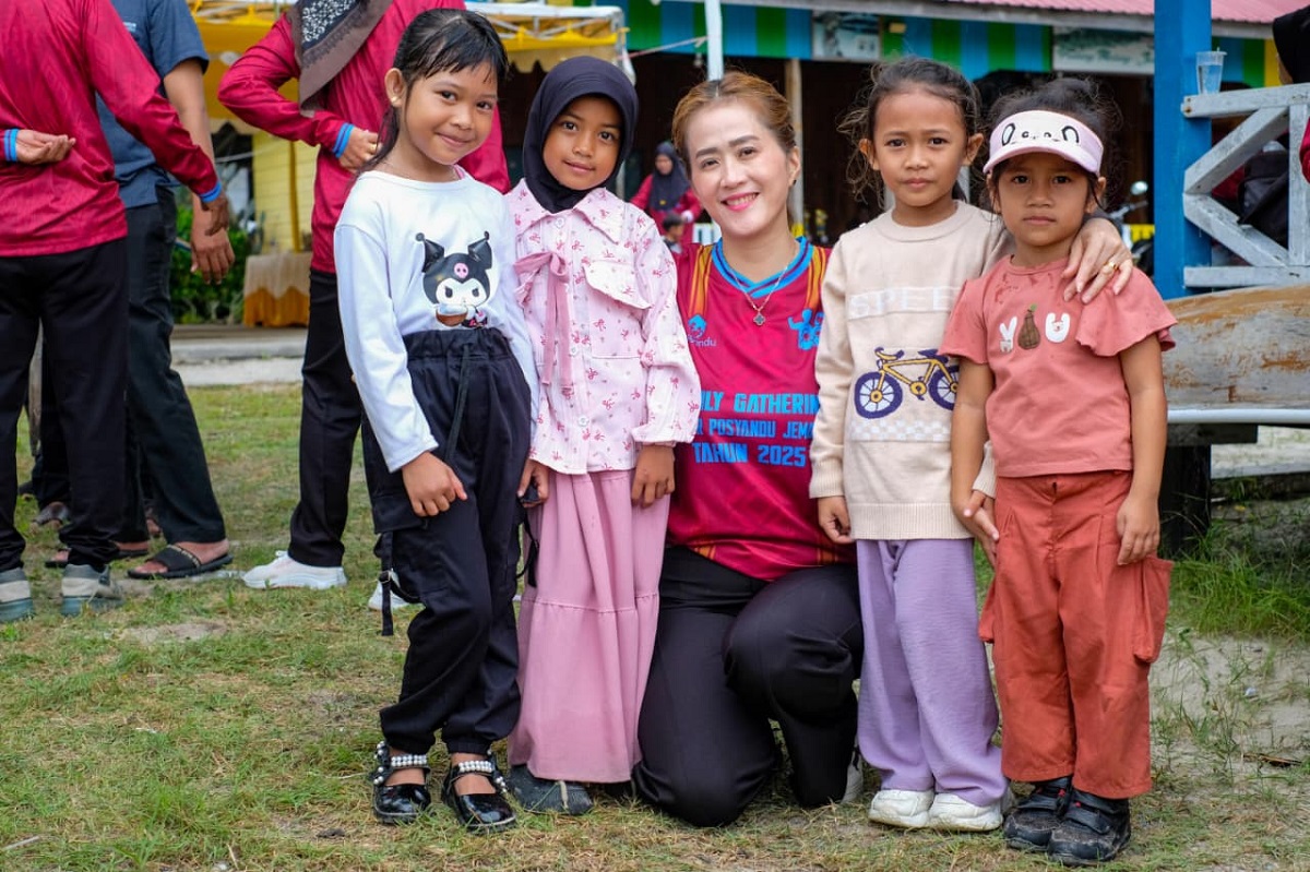 Ketua TP PKK Anambas Sinta Aneng Ajak Pelajar Isi Liburan dengan Kegiatan Positif, Sekaligus Sampaikan Ucapan Natal dan Tahun Baru
