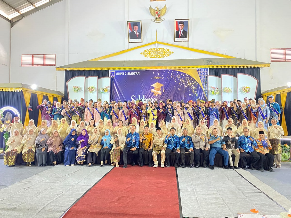 Pemkab Anambas Apresiasi Kelulusan 100 Persen Siswa SMP Negeri 2 Siantan,  Wabup Raja Bayu Motivasi Siswa Raih Masa Depan Gemilang
