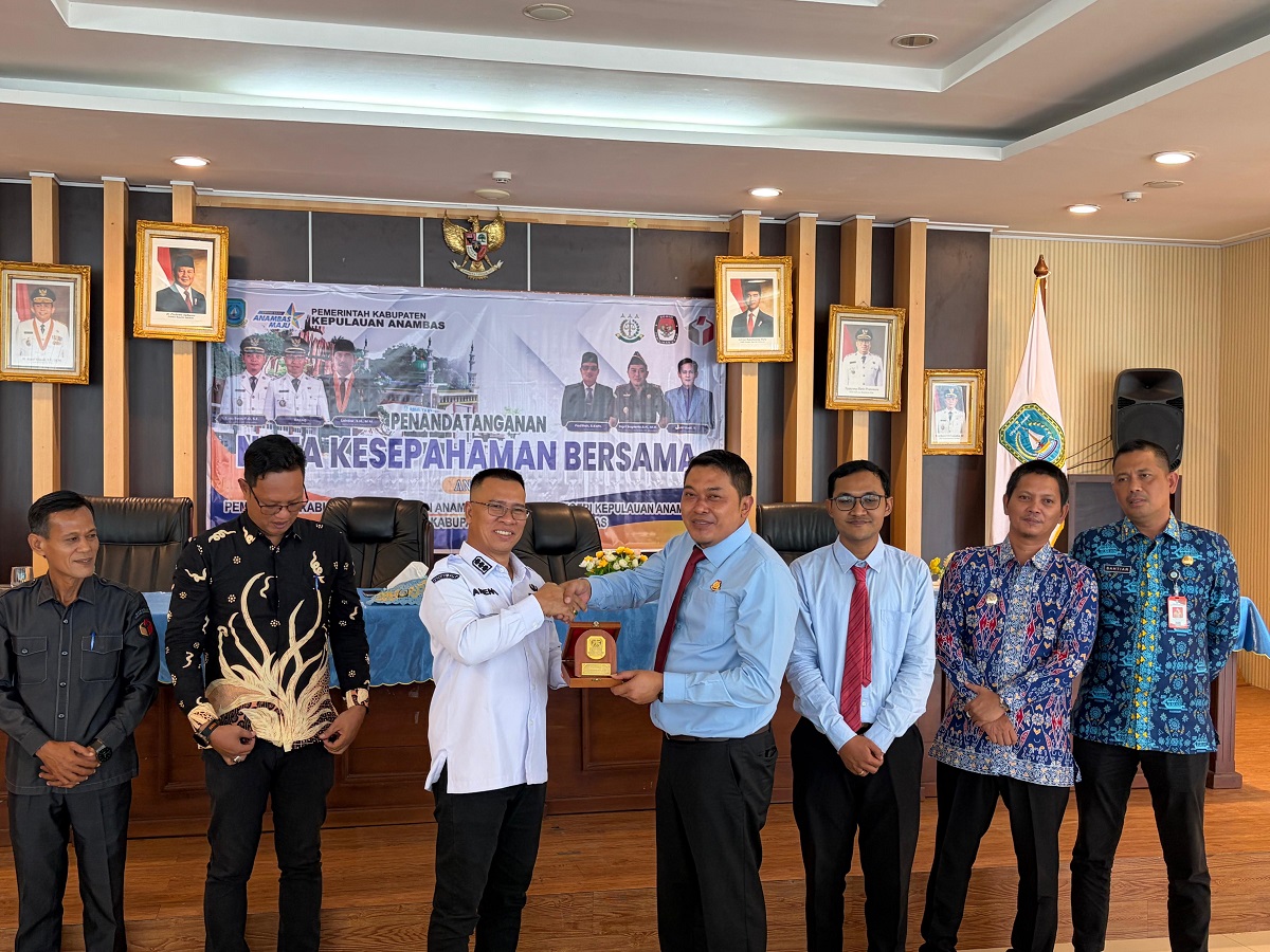 Kejari Anambas Perkuat Sinergi dengan Pemkab, KPU dan Bawaslu Lewat Penandatanganan MoU