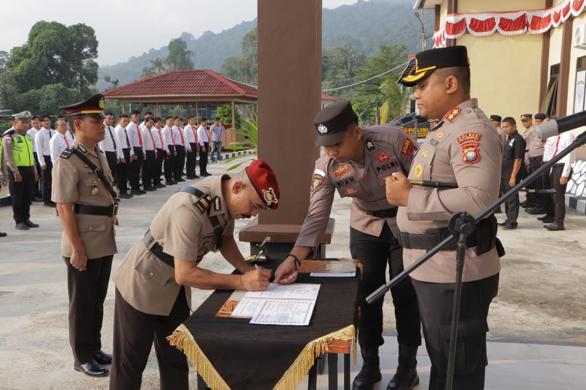 Sertijab Kasat Reskrim Polres Anambas, Kapolres Tekankan Semangat Baru dan Integritas Fokus Tingkatkan Kepercayaan Masyarakat