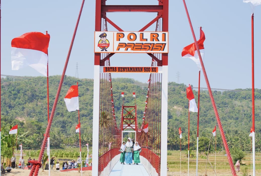 Kapolri: 895 Jembatan Merah Putih Presisi Beri Manfaat bagi 2 Juta Warga RI