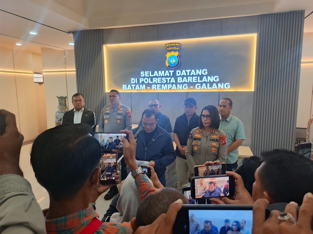 Tim Gabungan Bareskrim Polri Polda Kepri Gerebek Dugaan Kasino di Batam, 197 Orang Diamankan
