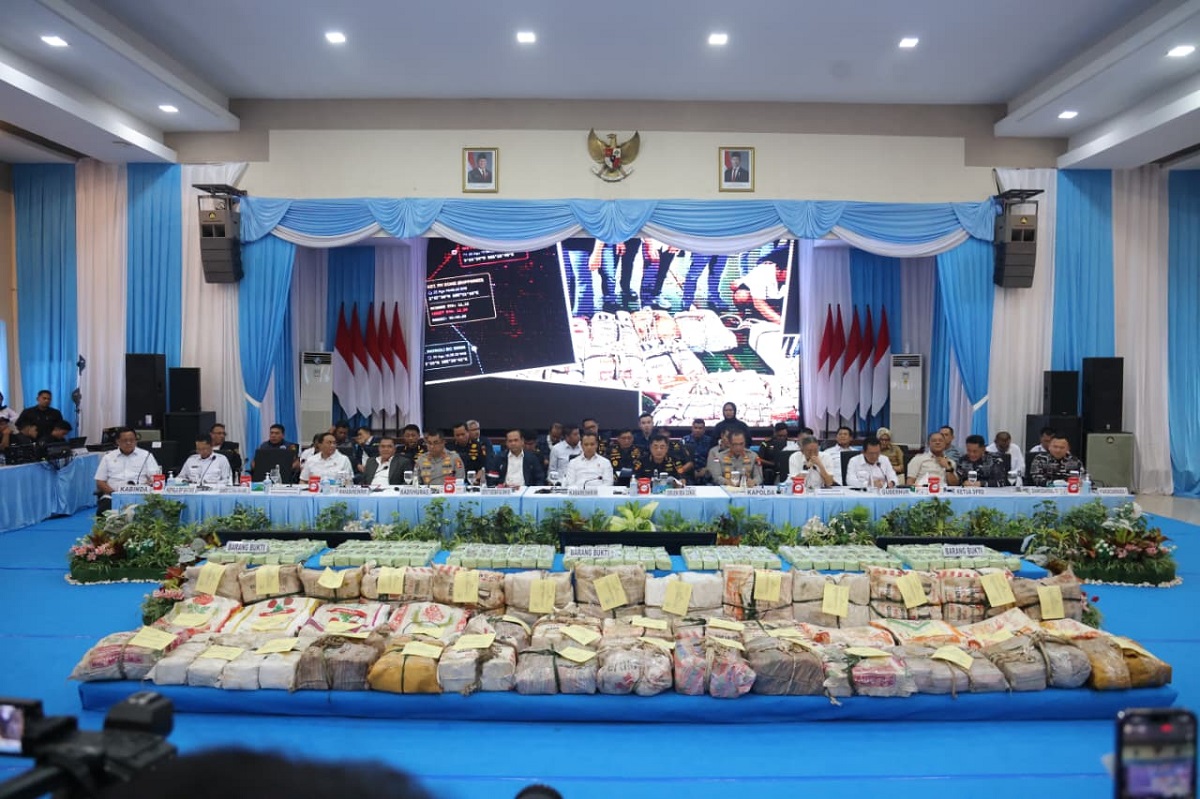 Bongkar Jaringan Narkoba Internasional, Aparat Gabungan Sita 800 Kg Ketamin Senilai Rp1,28 Triliun di Perairan Kepri