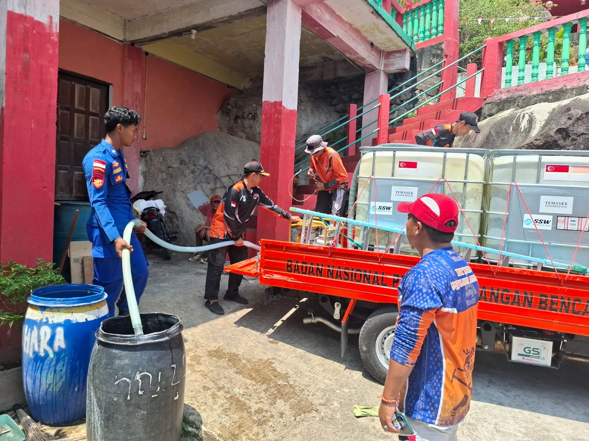 Kemarau Belum Usai, Polres Anambas, BPBD dan Damkar Terus Kirim Air Bersih: 20 Ton Disalurkan ke RSUD, Rumah Ibadah dan Warga