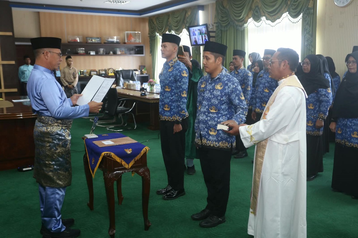 Lantik 31 Pejabat Fungsional, Bupati Aneng Tekankan Profesionalitas dan Integritas ASN di Anambas  Harus Amanah Melayani Masyarakat